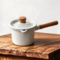 Casserole en émail métallique de 14 cm, 1,8 L, pour cuisine domestique, compatible induction, rouge, avec logo personnalisé, poignée en bois, style japonais