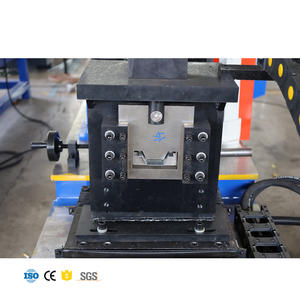 Hut förmiger Decken bolzen Omega-Profil herstellungs maschine Metall-Pelzkanal-Rollen form maschine - Product Image 5