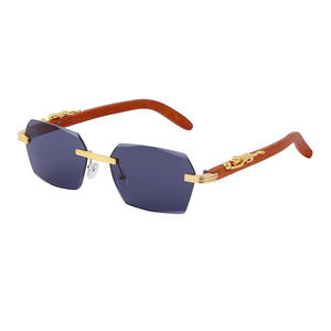 Lunettes de soleil carrées personnalisées pour hommes, effet grain de bois, verres PC UV400, style Instagram, pour la conduite, ZZC-7553 - Product Image 1