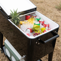 Chariot isotherme à roulettes en métal noir avec robinet de vidange intégré et poignée latérale, glacière mobile pour barbecue en extérieur