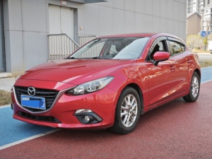 <span class=keywords><strong>Mazda</strong></span> <span class=keywords><strong>3</strong></span> Axela Hatchback Luxe 2016 |   Design sportif, plaisir de conduire, bien équipé, faible kilométrage - Product Image 1