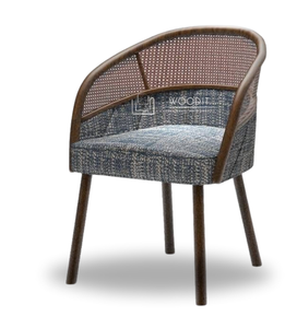 Nouvelle chaise de salle à manger moderne pliable en bois massif en gros avec rembourrage en tissu d'osier en rotin à faible taxe - Product Image 1