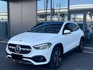 Exportation de voitures d'occasion de Chine - <span class=keywords><strong>Mercedes</strong></span>-Benz <span class=keywords><strong>GLA</strong></span> 200 <span class=keywords><strong>SUV</strong></span> compact de luxe <span class=keywords><strong>2022</strong></span> - Product Image 1