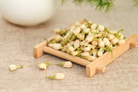 Hochwertiger Blumentee Jasminblüten Chinesische Kräuterprodukte Bestseller Gesundheitstee Diätgewürze Schönheitsgetränk für Frauen