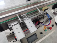 KEFAI Machine de bureau à piston à 4 têtes pour le remplissage de bouteilles de boissons liquides, le bouchage et l'étiquetage Ligne de remplissage de liquides à petite échelle