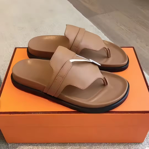 Zapatos de Diseñador de Lujo para Hombre, Chanclas de Playa para Exteriores, Pantuflas de Cuero PU para Mujer, Sandalias Planas, Zapatos Casuales para Caminar - Product Image 4