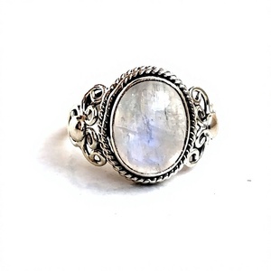 Bague en pierre de lune en argent Sterling, bijou fait à la main - Product Image 2