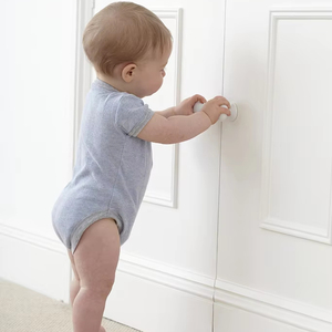 Verrous de sécurité pour armoires pour enfants sans BPA, adhésif sans résidu, loquets réglables pour tiroirs, portes et armoires, essentiels pour la sécurité des bébés - Product Image 2
