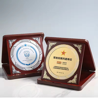 Plaques de trophée en bois de récompenses en cristal blanc conceptions de trophée en bois pliables en aluminium