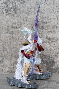 Vente en gros de figurines d'action lumineuses <span class=keywords><strong>One</strong></span> <span class=keywords><strong>Piece</strong></span> 26 cm Nika <span class=keywords><strong>Luffy</strong></span> 5 Gear Lightning, modèle de collection, figurines d'anime - Product Image 4
