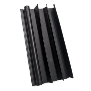 Bande d'étanchéité auto-adhésive en PVC robuste et imperméable pour portes <span class=keywords><strong>de</strong></span> rangement et placards - Product Image 3