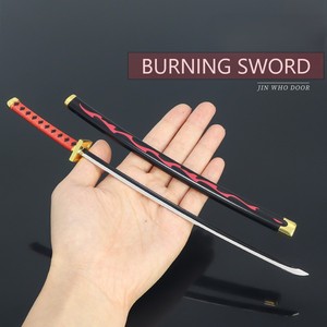 Une pièce <span class=keywords><strong>Anime</strong></span> accessoires gaine rouge neuf hommes Jin Wei porte brûlant épée métal artisanat 26cm arme modèle décoration - Product Image 3
