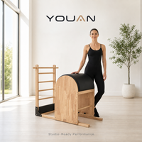 Baril d'escalier Pilates en bois de chêne pour studio commercial