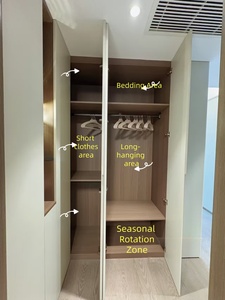 Armadio Angolare Contemporaneo in Legno con Divisori Sospesi - Mobile Salvaspazio Antiumidità per Camera da Letto, Appartamento, Hotel - Product Image 3