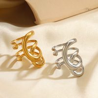 Cincin berlapis emas desain minimalis trendi, gaya Eropa dan Amerika, berbahan stainless steel, model terbuka dengan garis tebal yang berlebihan.