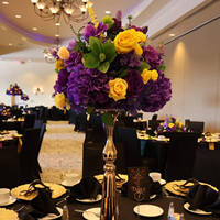 Centres de table de mariage chics MoKtong, boules de fleurs violettes réalistes pour rampes d'escalier