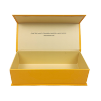 Boîte cadeau en carton de luxe personnalisée, jaune mat, magnétique, gaufrée, avec matériaux recyclés, pour bougies parfumées et insert en papier