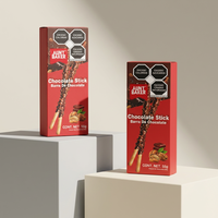 Biscuits en bâtonnets enrobés de chocolat aux amandes, marque distributeur, en boîte, pour la collation