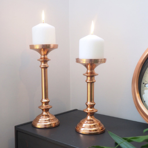 New Look Metal Gold Acabado Candle Stand Hecho a mano Diseñador Candle Stick Holder Home Villa Fabricación por India - Product Image 3