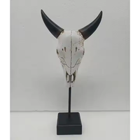 Statue tête de taureau en résine artificielle crâne de buffle avec cornes sculpture d'art tête de vache crâne ornement de table pour la décoration maison