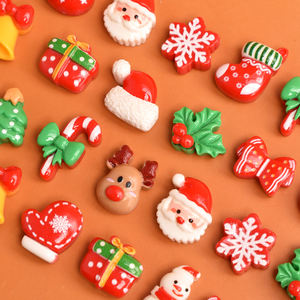 Venta al por mayor de dijes de resina planos de Papá Noel, regalos, alces y campanas navideñas para manualidades DIY, slime, fundas de móvil, llaveros y decoraciones navideñas - Product Image 4