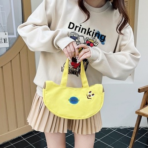 Sac de rangement mignon en forme de banane, sac fourre-tout en toile ludique brodé de dessins animés, cadeau de la Fête des Enfants, sac à <span class=keywords><strong>main</strong></span> en gros - Product Image 4