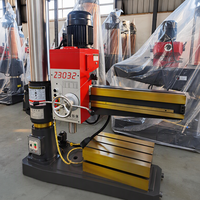 Machine de perçage radial verticale de haute précision Z3032 avec moteur à engrenages et pompe pour le travail des métaux industriels