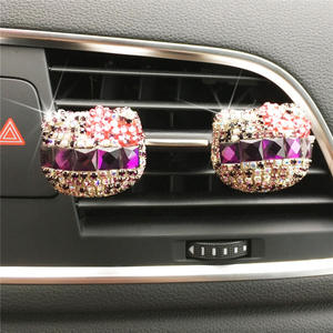 Ambientador y Decoración para Coche con Forma de Hello Kitty, Muy Popular, Clip de Ventilación, Se Aceptan Pedidos con Garantía Comercial - Product Image 5