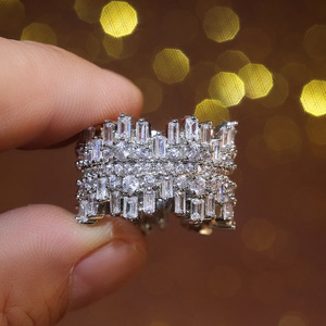 Anelli di zircone irregolari da donna di vendita calda lusso europeo americano classico alla moda gioielli in rame per il regalo di nozze di fidanzamento - Product Image 6