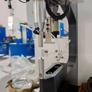 เครื่องยึดติดชิ้นส่วนแบบอัตโนมัติ 80kn 100kn ใช้ลมและไฮดรอลิก พร้อมระบบป้อนอัตโนมัติ - Product Image 4