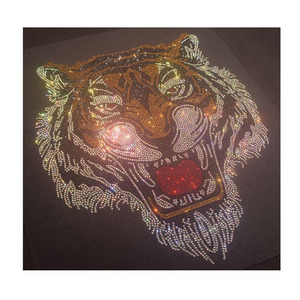 Patch de presse thermocollante ou à chaud tigre LSU motif de repassage en strass latéral visage de tigre pour vêtements de veste - Product Image 5