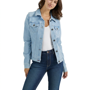 Veste en jean oversize pour femme, bleu vintage, en coton, style décontracté, boutonnée, streetwear tendance, confort quotidien - Product Image 1