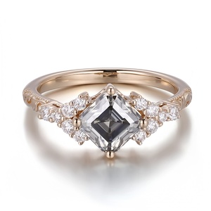 Anillo de Oro de 10k con Corte Asscher de Diseño Clásico de Lujo, con Moissanita Gris Blanca, Regalo de Compromiso o Aniversario para Mujer - Product Image 1