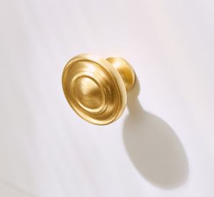 Tirador de puerta de armario de latón dorado de un solo orificio Simple de lujo, perilla de cajón de latón macizo, puerta de entrada de Villa, perilla de tocador de cocina - Product Image 3