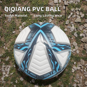 ลูกฟุตบอลพีวีซีพิมพ์โลโก้ตามสั่ง Qiqiang น้ำหนักเบา ทนทาน ลายนูน สำหรับผู้ใหญ่ฝึกซ้อม - Product Image 3
