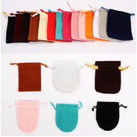 Vente chaude Sac à dés en velours personnalisé coloré, grand et petit, 8x10cm, sacs anti-poussière pour chapeaux avec cordon de serrage, boîte à bijoux