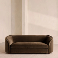 Canapé en tissu beige de luxe italien, causeuse incurvée cannelée avec table d'appoint, siège profond, mobilier de salon pour maison, villa, hôtel, lounge