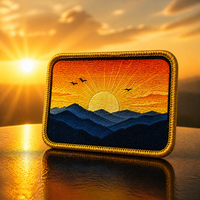 En gros, Patchs thermocollants 3D brodés en forme de cœur, rectangulaires, motifs Montagne, Soleil, Oiseaux, avec bordure dorée haute densité, pour chapeaux et activités de plein air