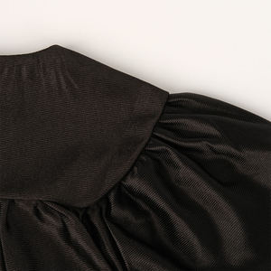 Uniformes Escolares Rojos Brillantes al por Mayor para Niños, Birretes y Togas <span class=keywords><strong>de</strong></span> Graduación para Niños, Birretes y Togas <span class=keywords><strong>de</strong></span> Preescolar para Niños <span class=keywords><strong>de</strong></span> Jardín <span class=keywords><strong>de</strong></span> Infancia - Product Image 4