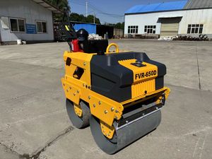 Motor Honda Fácil de operar 4 km/h Rodillo de carretera de doble tambor 650 Rodillo vibratorio de asfalto de compactación Rodillo de mano de compactación diésel - Product Image 5