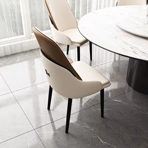 Chaise d'hôtel de luxe moderne italienne nordique en cuir PU rembourrée avec quatre pieds en métal robustes pour un hôtel splendide - Product Image 3