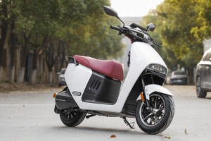 Moto Elettrica con Batteria al Litio 72V, Scooter Elettrico, Spedizione Gratuita - Product Image 4