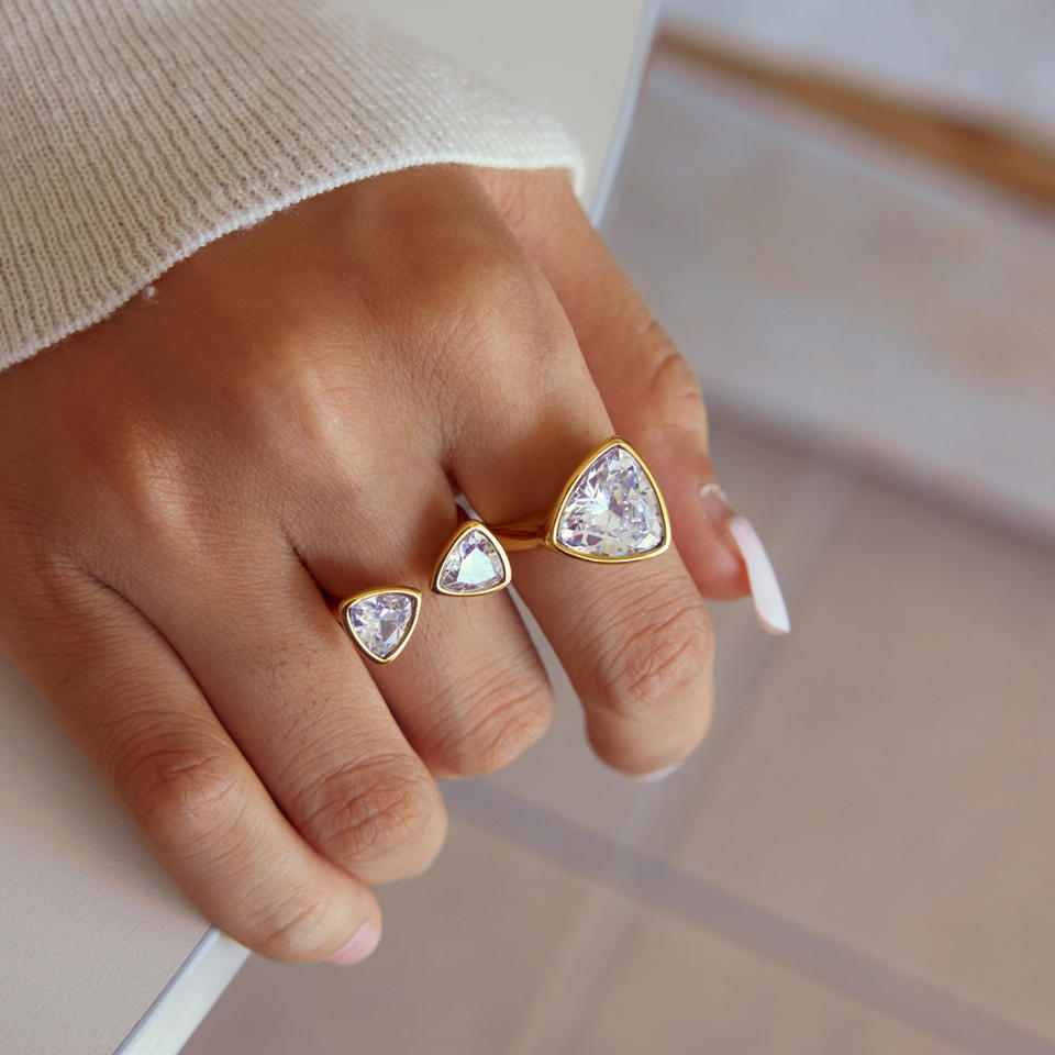 Alibaba Custom Rings QISEN Bold CZ Rings 316L Stainless Steel 18K Gold PVD CZ Triangle Ring ...