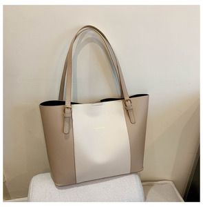 2025 nouveaux sacs fourre-tout pour femmes à blocage de couleur à la mode-grands sacs à main en cuir PU pour les déplacements Style rétro sacs à bandoulière