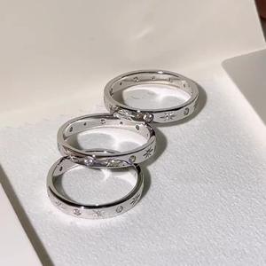 Bague étoile octogonale en argent pur S925 Wenchi pour femmes, design simple avec étoiles scintillantes en zircon et diamant - Product Image 1