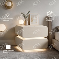 Table de chevet LED minimaliste de luxe avec revêtement en cuir PVC et emballage assemblé, table de chevet pour villa