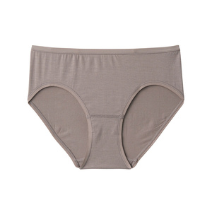 Braguita ultra suave con alto contenido de algodón diseñada para uso diario femenino, cintura sin etiquetas, disponible en todas las tallas, ideal para pieles sensibles. - Product Image 1