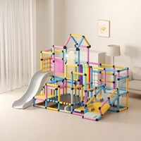 Structure d'escalade polyvalente pour enfants d'intérieur avec plusieurs toboggans, château de jeu assemblé de grande taille pour l'entraînement sensoriel des bébés à domicile