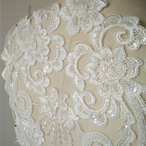 Ren lưới thêu hoa thiết kế thanh lịch, viền ren đính hạt và kim tuyến dùng cho váy cưới cô dâu - Product Image 3