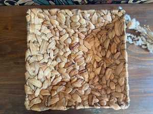 Bandeja Cuadrada de Seagrass Tejida a Mano, Ecológica, con Detalles de Jacinto de Agua, Cesta Decorativa de Pared para Interiores Rústicos - Product Image 2